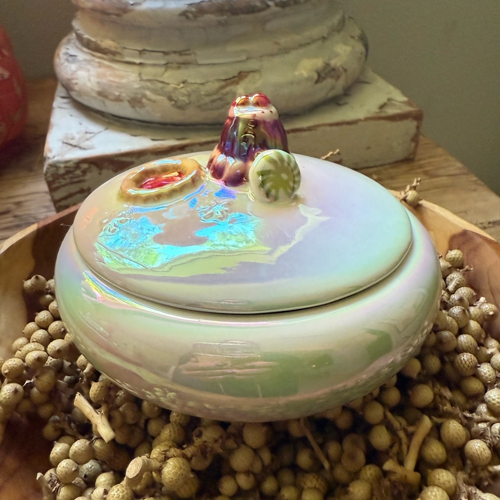Anthropologie Holiday Figural Gourmand Iridescent Ceramic Sweet Tonka Vanilla